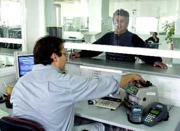 Απρόθυμες λόγω έλλειψης ρευστού να ενταχθούν οι επιχειρήσεις στη ρύθμιση της περαίωσης