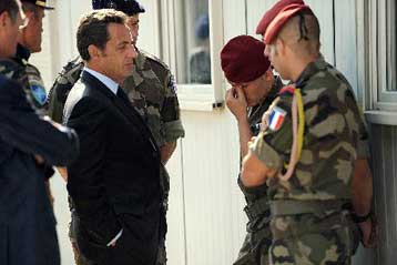 Με επιθέσεις απειλούν τη Γαλλία οι Ταλιμπάν εάν δεν αποχωρήσει από το Αφγανιστάν