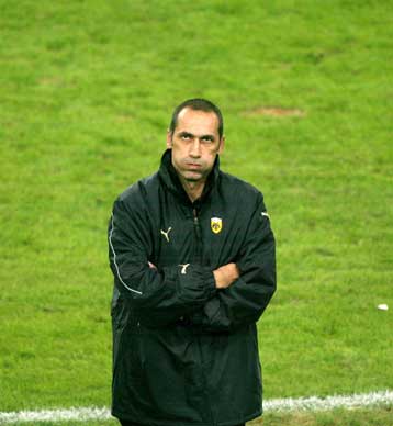 Το τελευταίο «αντίο» του Δώνη στην προπόνηση της ΑΕΚ, σε αναμονή ο Κωστένογλου