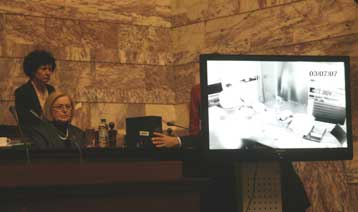 Ένταση στην Εξεταστική κατά την προβολή του επίμαχου βίντεο