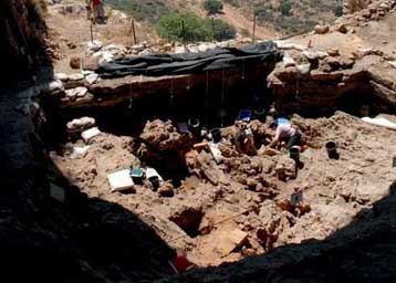 Ανακαλύφθηκε η αρχαιότερη προϊστορική «πυρηνική» οικογένεια