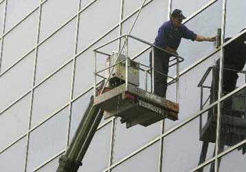 Στη δίνη της κρίσης και η σερβική οικονομία, δάνειο 518 εκατ. δολαρίων από το ΔΝΤ