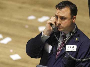 Κάτω από τα 54 δολάρια οι τιμές του πετρελαίου για πρώτη φορά από τις αρχές του 2007