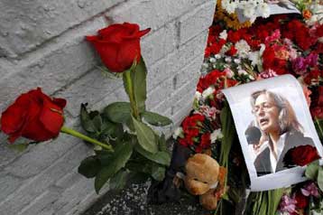 Έκλεισαν οι πόρτες σε κοινό και δημοσιογράφους στη δίκη για την Αννα Πολιτκόφσκαγια