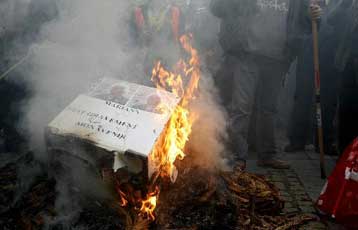 Κατάργηση της απόφασης του 2004 για τις επιδοτήσεις στον καπνό ζητεί το Ευρωκοινοβούλιο