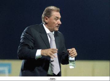 Ο Μαντζουράκης παραδέχεται ότι βρίσκεται σε επαφές με τον ΟΦΗ