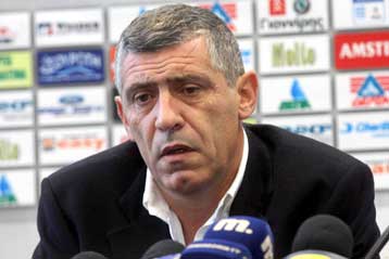 Λάθος η κίνηση του Γκαρσία αλλά προκλήθηκε, υποστηρίζει ο Σάντος