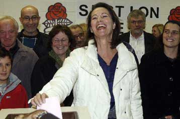 Σεγκολέν Ρουαγιάλ και Μαρτίν Ομπρί μάχονται για τα ηνία των Γάλλων Σοσιαλιστών