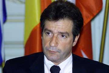 Δεν υπήρξε υπέρβαση αρμοδιότητος, απαντά στον υπουργό Παιδείας ο Συνήγορος του Πολίτη