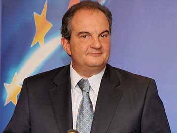 Κανένας νέος φόρος, δηλώνει ο Κ.Καραμανλής ασκώντας κριτική στην Αντιπολίτευση