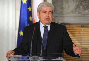 Όχι σε πρόωρα συμπεράσματα για τις απευθείας διαπραγματεύσεις, λέει ο Δημ.Χριστόφιας