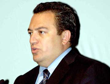 Το θέμα με τα Θρησκευτικά έχει κλείσει, δηλώνει ο υπουργός Παιδείας