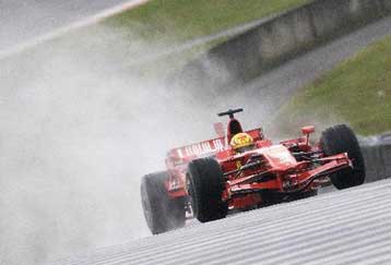 «Καλύτερα MotoGP» λέει ο Ρόσι, δοκίμασε ξανά στη F1