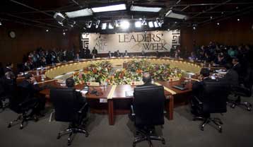 Προώθηση του διεθνούς εμπορίου χωρίς μέτρα προστατευτισμού ζητούν τα μέλη του APEC