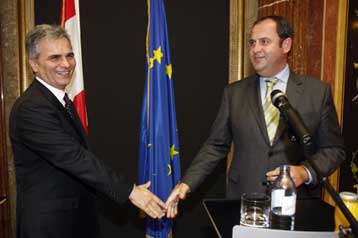 Συμφωνία για κυβέρνηση συνασπισμού Κέντρου-Δεξιάς στην Αυστρία