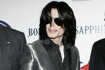 Σε συμφωνία κατέληξαν ο Μάικλ Τζάκσον και ο πρίγκιπας του Μπαχρέιν