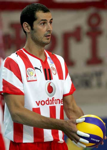 Πρόβλημα στον Ολυμπιακό με τον τραυματισμό του Ρουμελιώτη