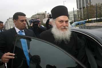 Στο Φανάρι ο ηγούμενος της Μονής Βατοπαιδίου Εφραίμ