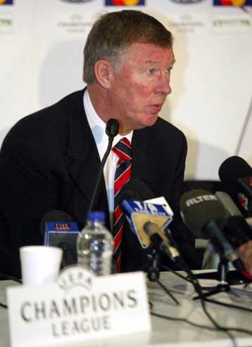 Ο Φέργκιουσον απειλεί με παραίτηση από την Μάντσεστερ εάν…