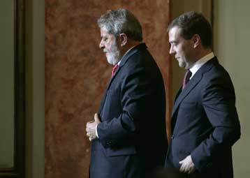 Στη Μόσχα η πρώτη Σύνοδος Κορυφής των χωρών της BRIC