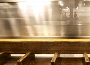 Προειδοποίηση για πιθανή επίθεση σε μέσα μεταφοράς της Νέας Υόρκης εκδίδουν οι ΗΠΑ