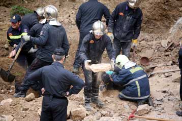 Νεκρός ο εργάτης που καταπλακώθηκε από χώματα σε οικοδομή στο Ψυχικό