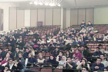 Επεισόδια με δύο καθηγητές τραυματίες στο Χημείο του Πανεπιστημίου Αθηνών