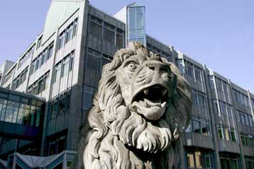 Συνδρομή από τις Αρχές ζητά η γερμανική τράπεζα BayernLB