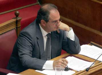 Με πακέτο παροχών θα προσέλθει ο Κ.Καραμανλής στη συζήτηση του προϋπολογισμού