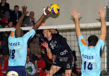 Οι έδρες… μίλησαν με ανατροπές, βαθιά ανάσα για Καλαμαριά