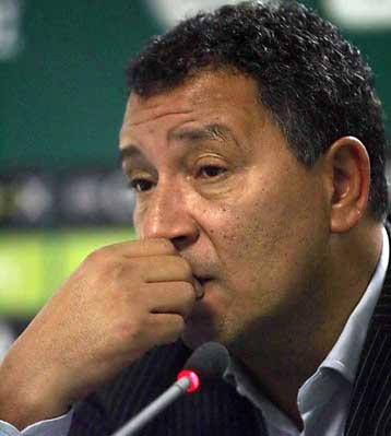 Εδώ δεν είναι νηπιαγωγείο… έτριξε τα δόντια ο Τεν Κάτε