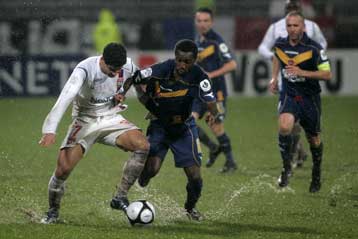 Η Λιόν δίνει… δώρα, ολλά δεν τα δέχονται οι αντίπαλοί της