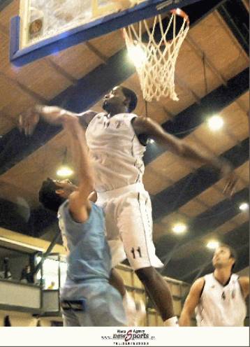 Ιστορική νίκη για τα Τρίκαλα, 90-81 τον Πανιώνιο στο ντεμπούτο του Αγγέλου