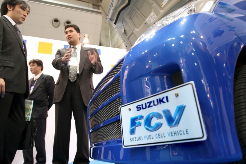 Αγοραστή για το μερίδιό της στη Suzuki αναζητά η GM