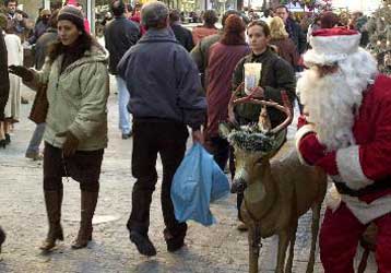 Με προσφορές έως 50% ελπίζουν σε τόνωση των πωλήσεων τα εμπορικά καταστήματα