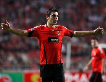 Ένταση στη Μπενφίκα μεταξύ Κατσουράνη και Φλόρες