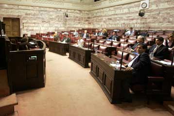 «Βόμβες» στην Εξεταστική για τις ανταλλαγές με τo Βατοπαίδι