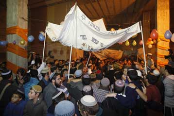 Συγκρούσεις μεταξύ Εβραίων εποίκων και αστυνομίας στο κέντρο της Χεβρόνας