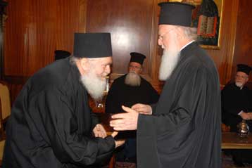 Στη διάθεση του Οικουμενικού Πατριαρχείου η επιστολή απομάκρυνσης του Εφραίμ