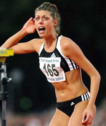 Η Γέλενα Ισινμπάγεβα στο πλευρό της Μπλάνκα Βλάσιτς