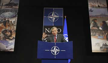 Σε σταδιακή επαναπροσέγγιση με τη Ρωσία συμφώνησαν οι ΥΠΕΞ του ΝΑΤΟ