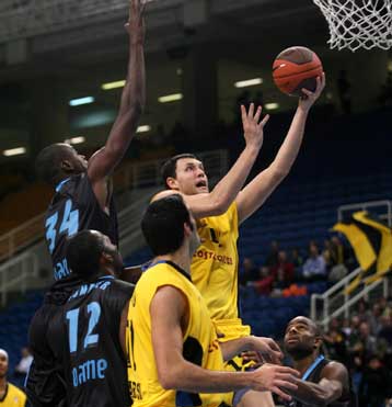 Νίκες για Aρη και Μαρούσι, ήττα για τον Πανελλήνιο