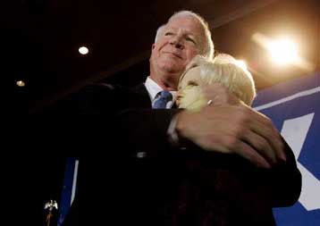 Η Τζόρτζια τερμάτισε τις ελπίδες των Δημοκρατικών για απόλυτη πλειοψηφία στη Γερουσία