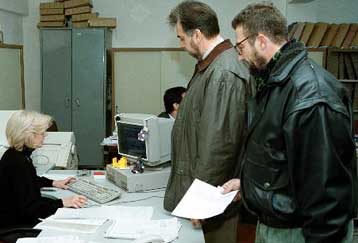 Μέσο εισόδημα 16.725 ευρώ δήλωσαν οι φορολογούμενοι στην Εφορία για το 2007