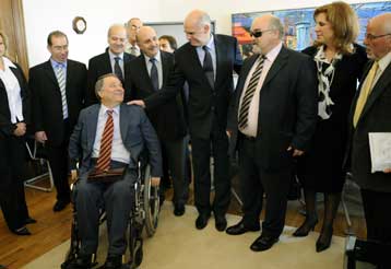 Συνάντηση Παπανδρέου με το προεδρείο της  Εθνικής Συνομοσπονδίας Ατόμων με Αναπηρία