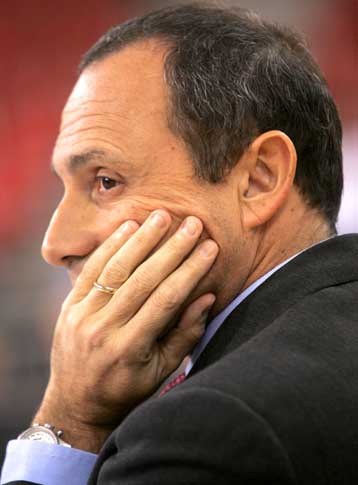 Οι Γάλλοι αποκλείουν τον Μεσίνα και τον «στέλνουν» στην Μπαρτσελόνα