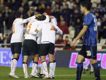 Έξι ομάδες προκρίθηκαν την Πέμπτη στους «32» του UEFA