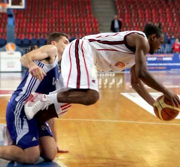 Νίκες μετά από μάχες για Πανιώνιο και Καβάλα