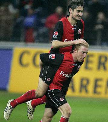 Ο Λυμπερόπουλος κέρασε… δύο γκολ στη γιορτή του