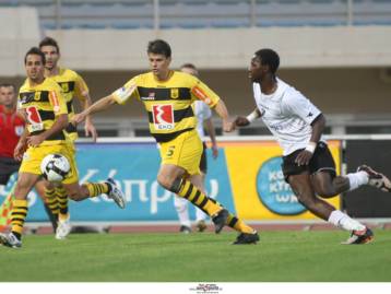 Ο Αρης… τσίμπησε «διπλό» επί του ΟΦΗ στο Ηράκλειο με γκολ στις καθυστερήσεις